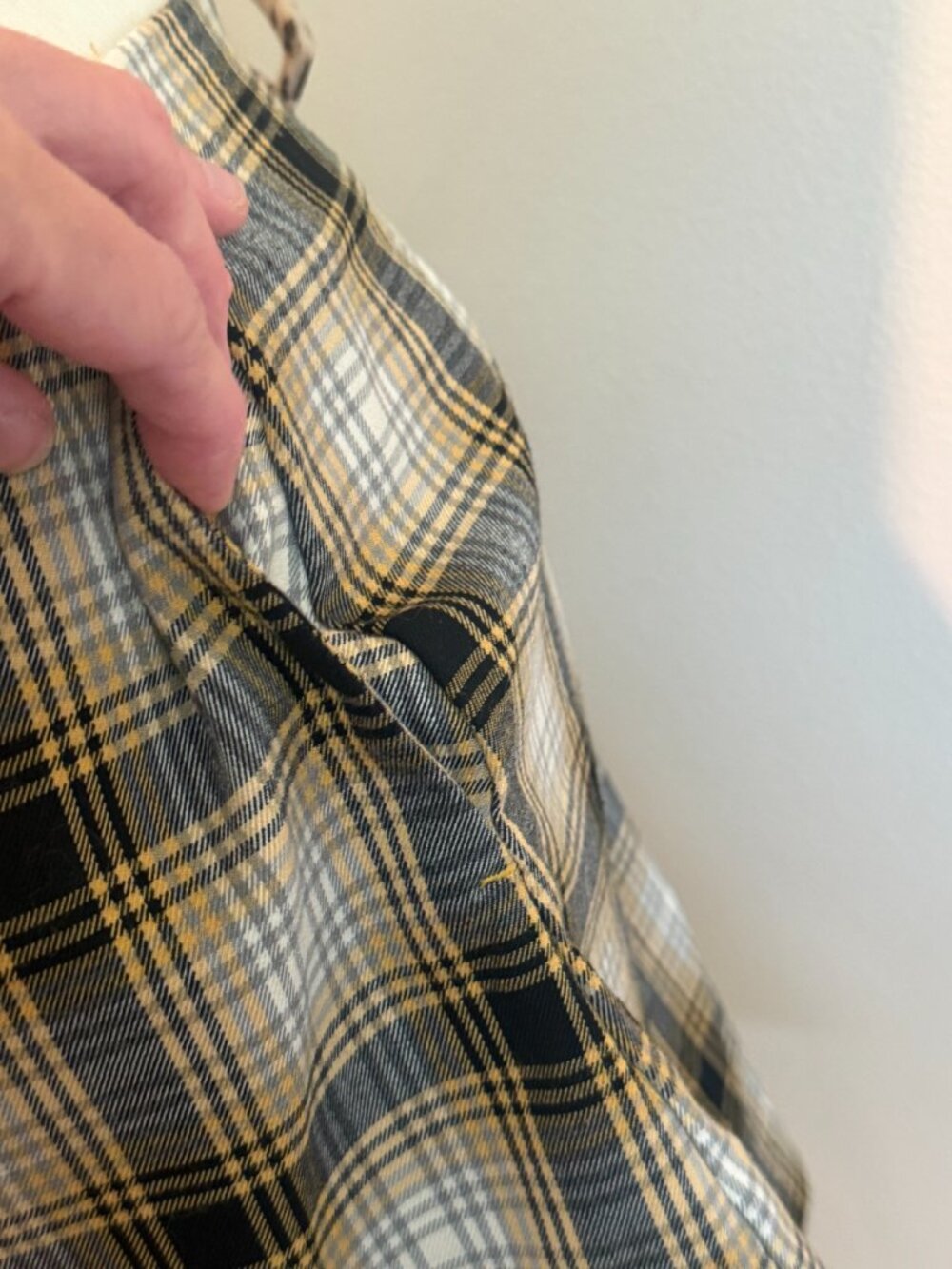 Urban Outfitters Plaid Mini Skirt Yellow Brown Slit L Academia Preppy - Picture 7 of 7